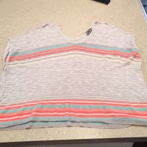 212 New York short sleeve Top with V neck